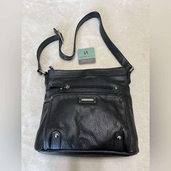 NWT Stone Mountain Black Genuine Leather Pebbled Purse Handbag - Picture 1 of 13